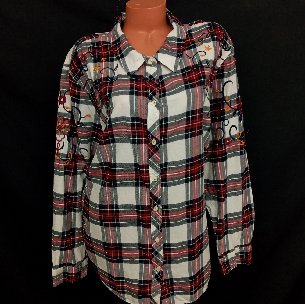 3X (24W-26W) Terra & sky FLORAL EMBROIDERED plaid button down top